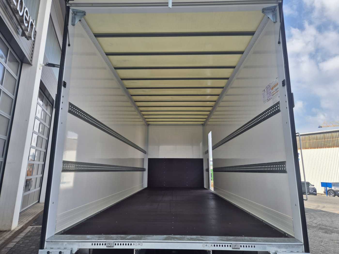 Fahrzeugabbildung Iveco S Way AT190S40/P LBW Tür AHK Navi Bett