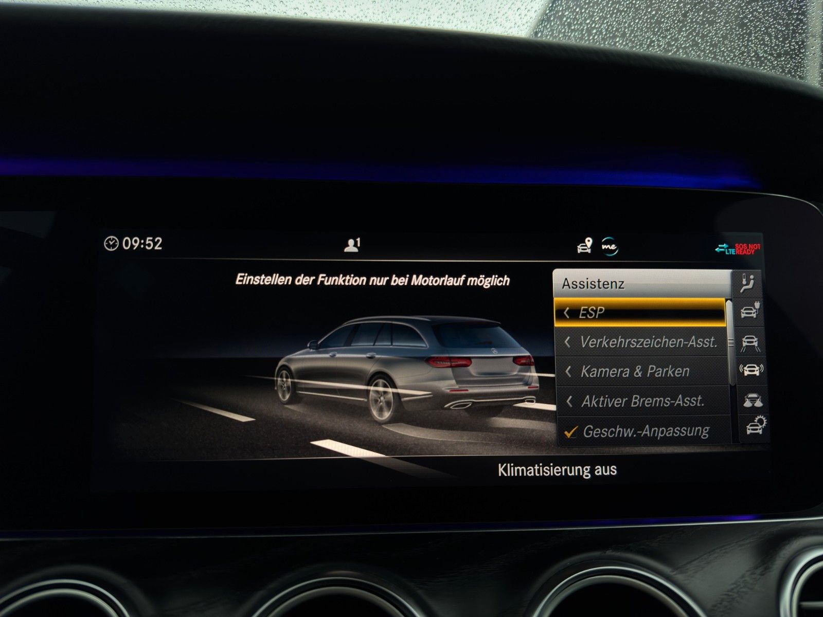 Fahrzeugabbildung Mercedes-Benz E 300de  AMG-Line/MBeam/Burmester/S-Dach