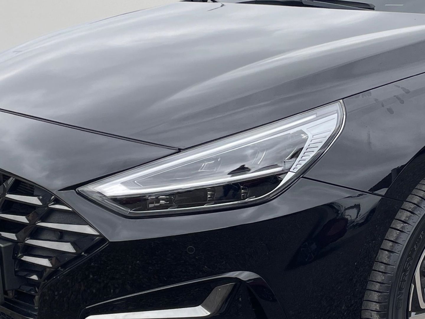 Fahrzeugabbildung Hyundai i30 1.6 CRDi Kombi Intro Edition Navigation Rück