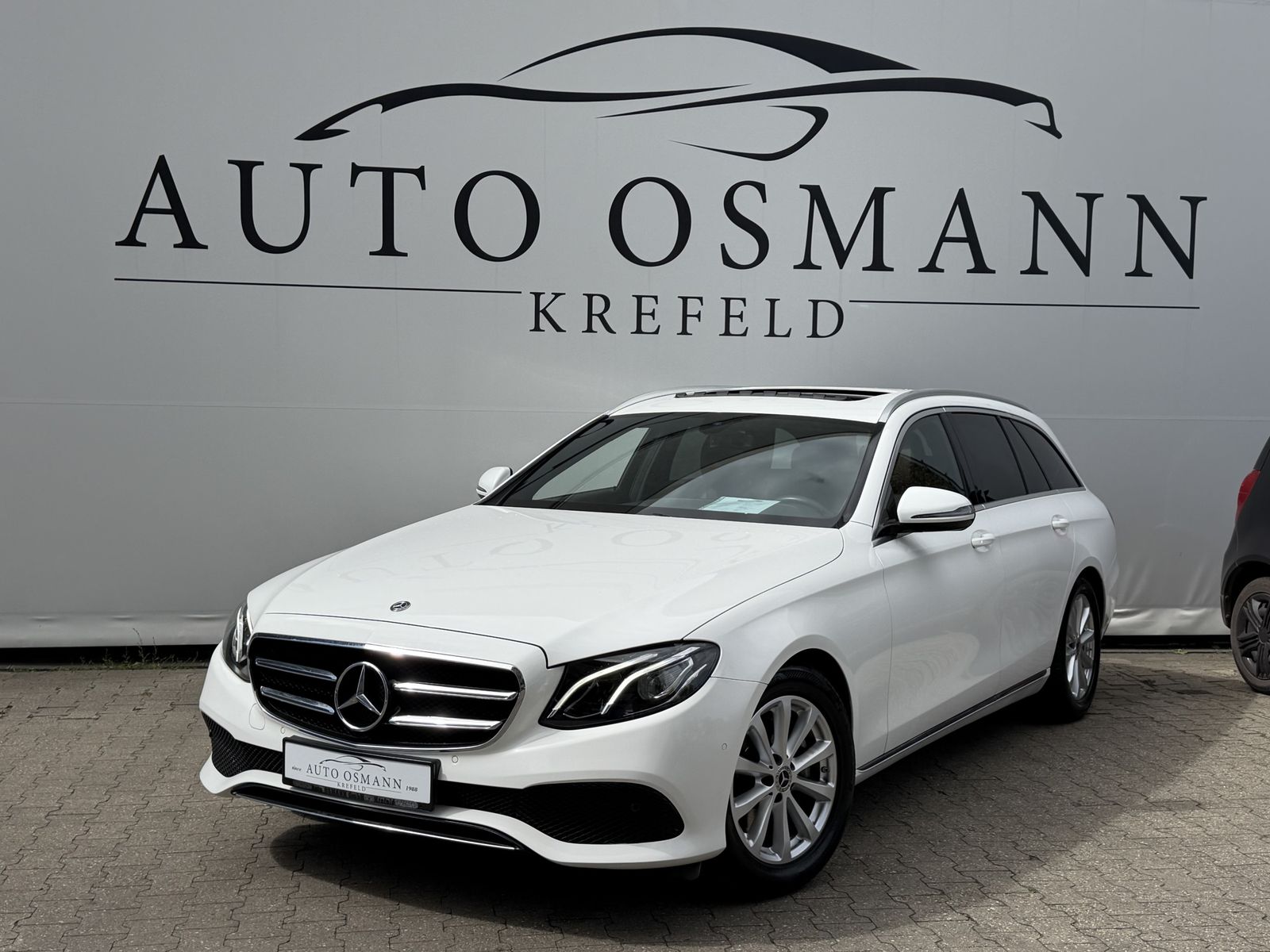 MERCEDES-BENZ E 200 T 9G-TRONIC Avantgarde/LED HighPerformance