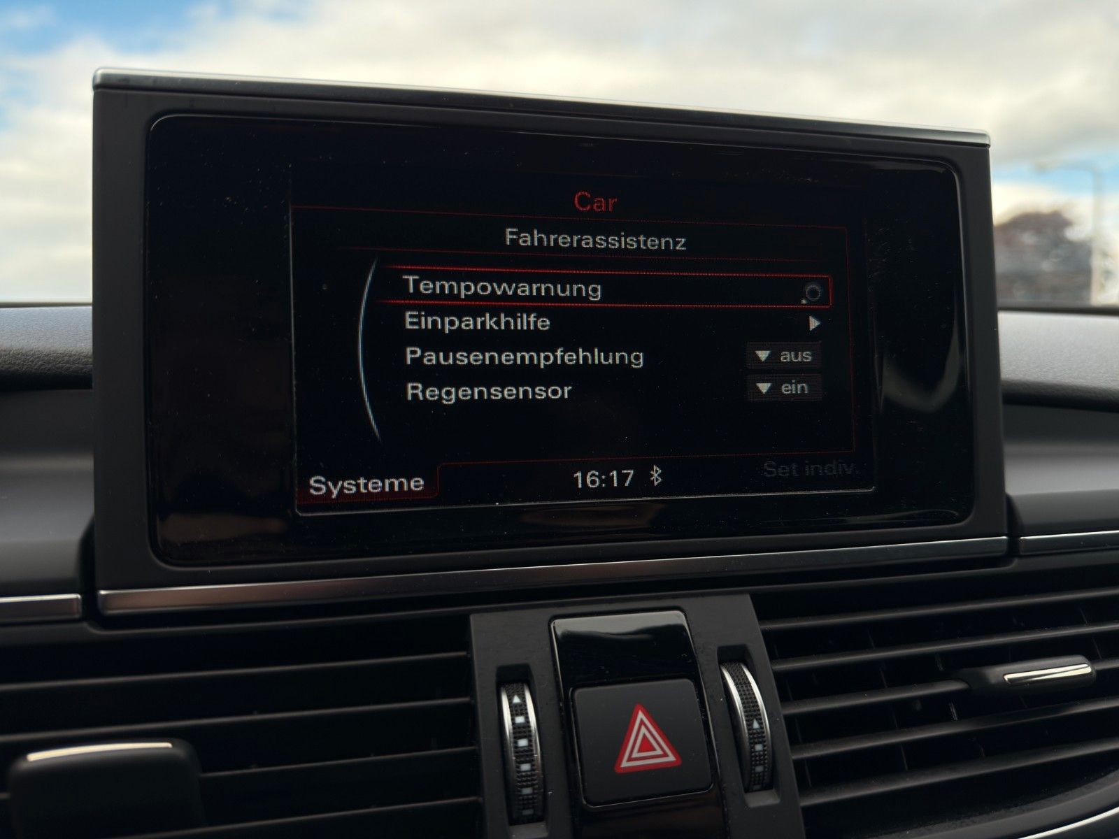 Fahrzeugabbildung Audi A6 Avant 2.0 TDI *S-line*Schalter*AHK*Tempomat*