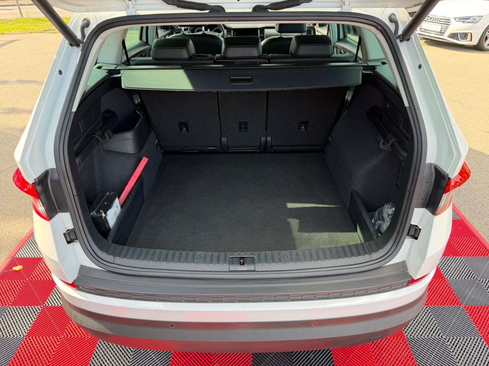 Skoda Kodiaq 2.0TSI Soleil 4x4*Kamera*LED* foto 11