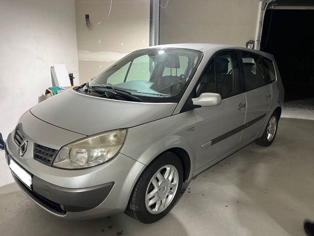 Renault Scenic 2.0 Grand Exception | 7-Sitzer, Teilleder