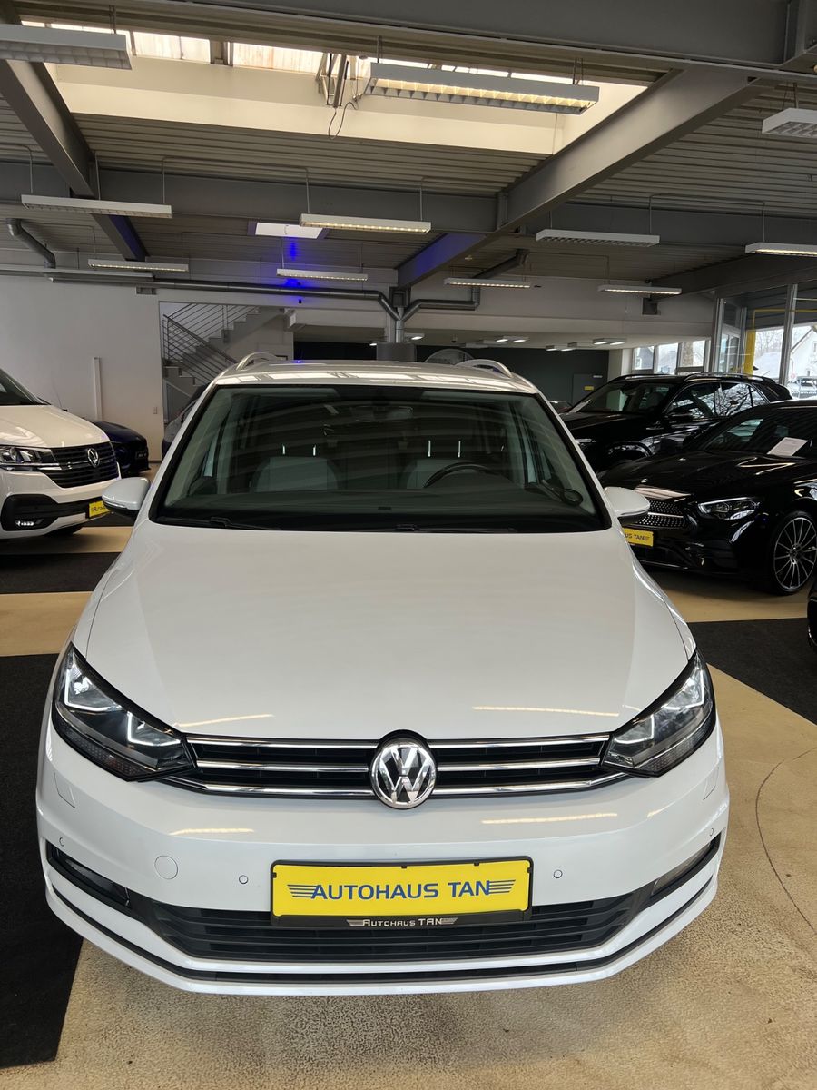 Fahrzeugabbildung Volkswagen Touran 2.0 TDI Comfortline *PERLMUTTWEIß*NAVI*