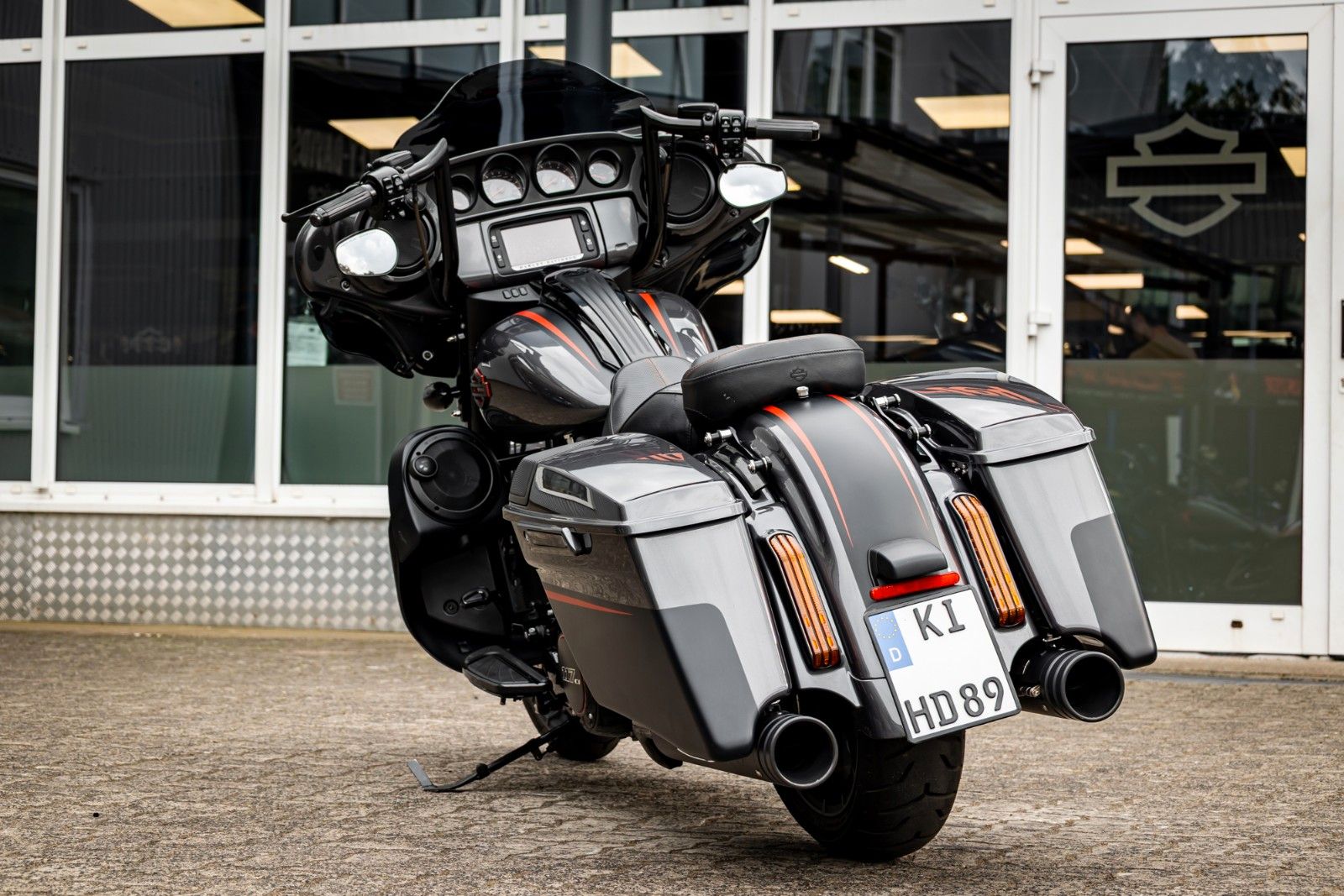 Fahrzeugabbildung Harley-Davidson CVO STREET GLIDE 117 FLHXSE - KESSTECH