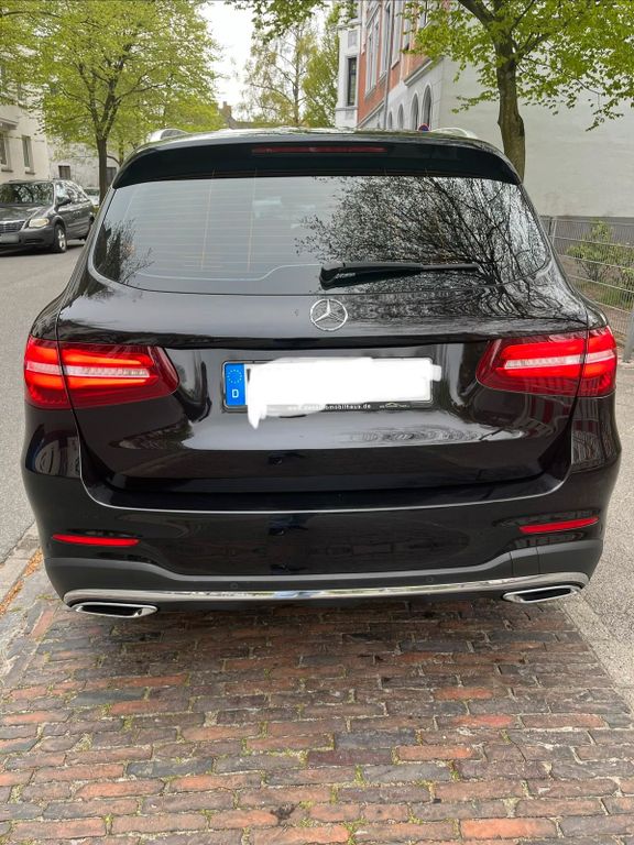 Image of Mercedes-Benz GLC 250