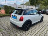 MINI Cooper SE MINI Electric Trim MINI Electric Trim - MINI Cooper SE mit Panoramadach