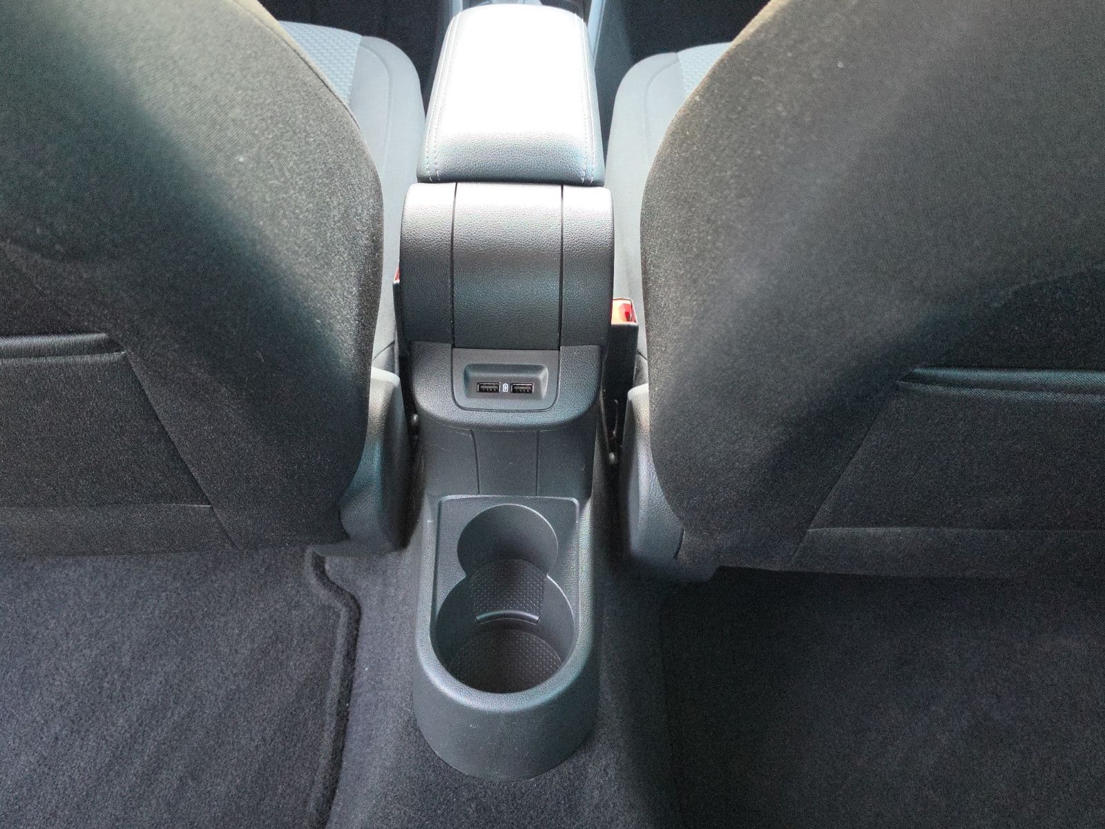 Fahrzeugabbildung SEAT Toledo Style TÜV SERVICE NEU