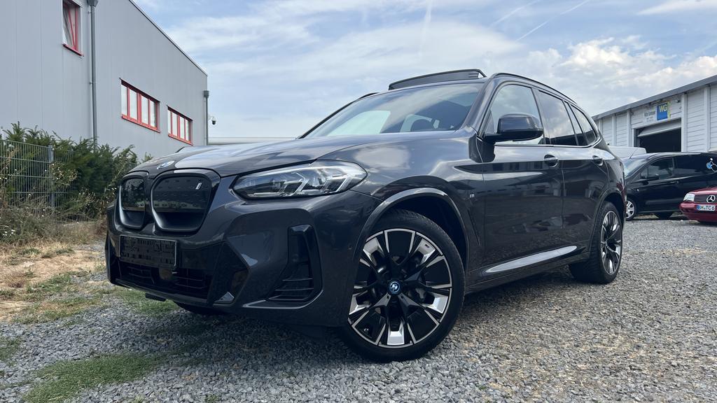 BMW iX3  M Sport Impressive HK AHK Pano Shadow 2022