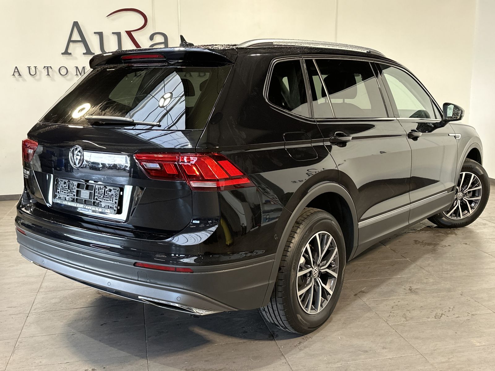 Fahrzeugabbildung Volkswagen Tiguan Allspace 2.0 TDI DSG CL NAV+LED+ACC+KAM