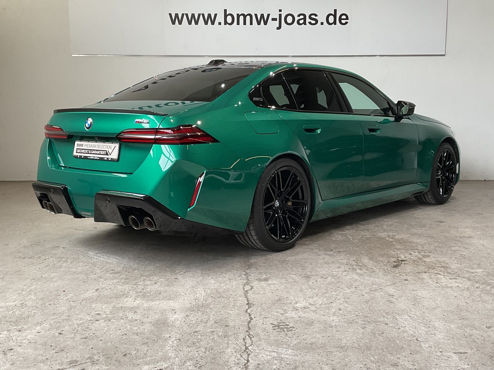 Fahrzeugabbildung BMW M5 Limousine Sitzlüftung, M Carbon-Keramik-Brems