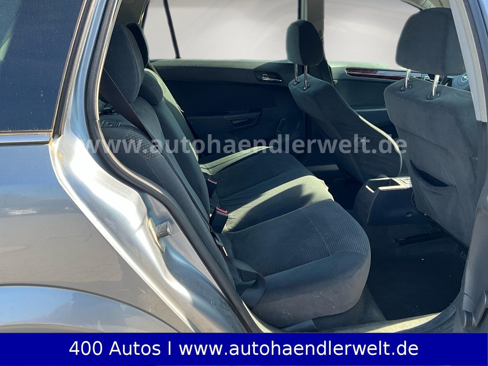 Opel Astra 2004 — photo 12