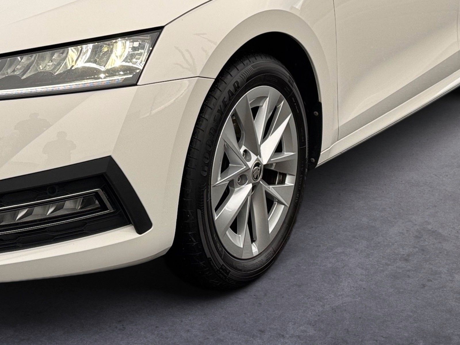 Fahrzeugabbildung SKODA Octavia Combi Style 2.0 TDI