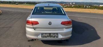 Volkswagen Passat - 4