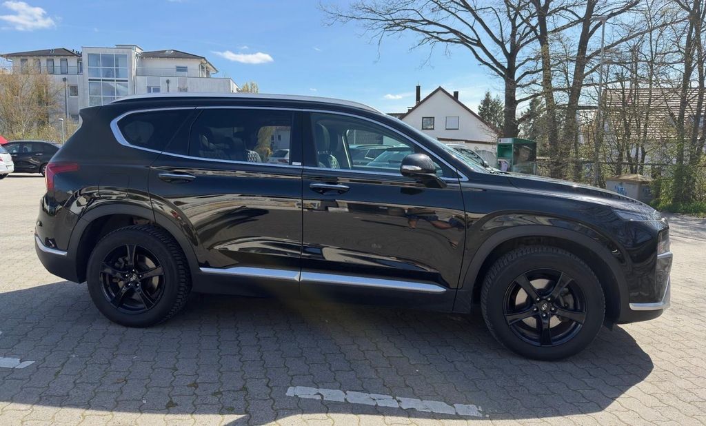 Image of Hyundai SANTA FE