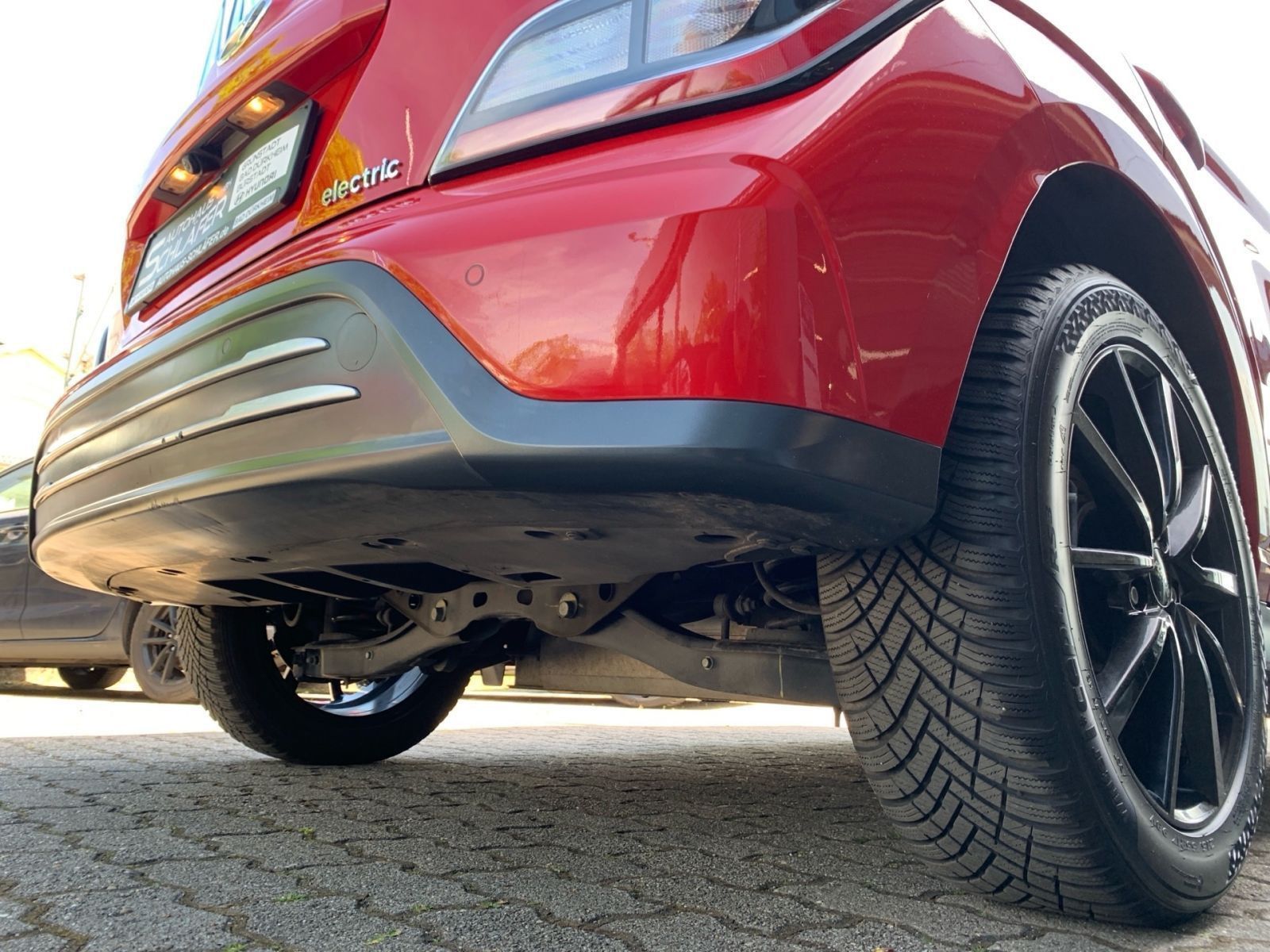 Fahrzeugabbildung Hyundai KONA Edition 30+ 1Hd 8x bereift