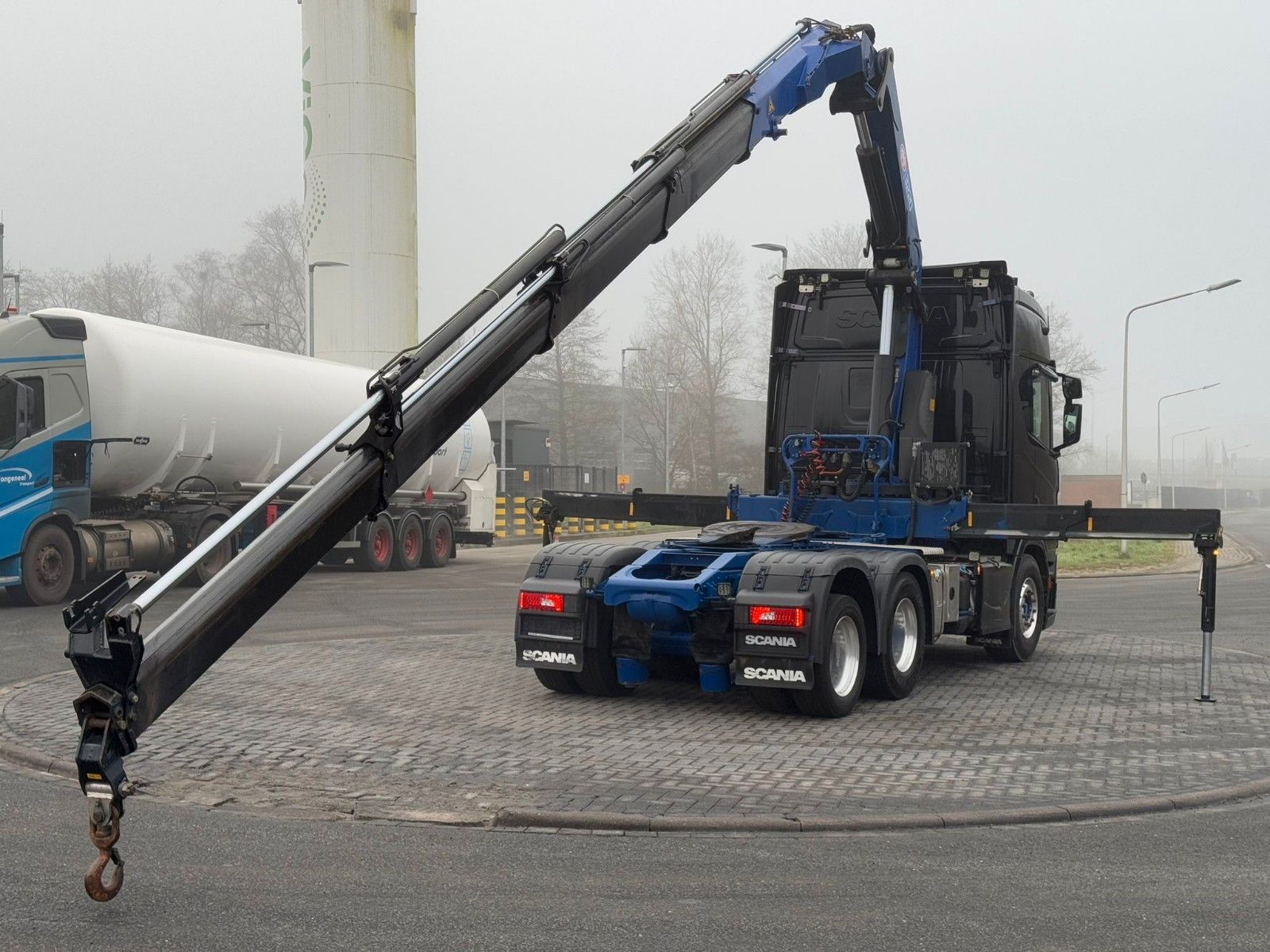 Fahrzeugabbildung Scania R580 V8 HMF 3220-K4 Kran Funk 66 t