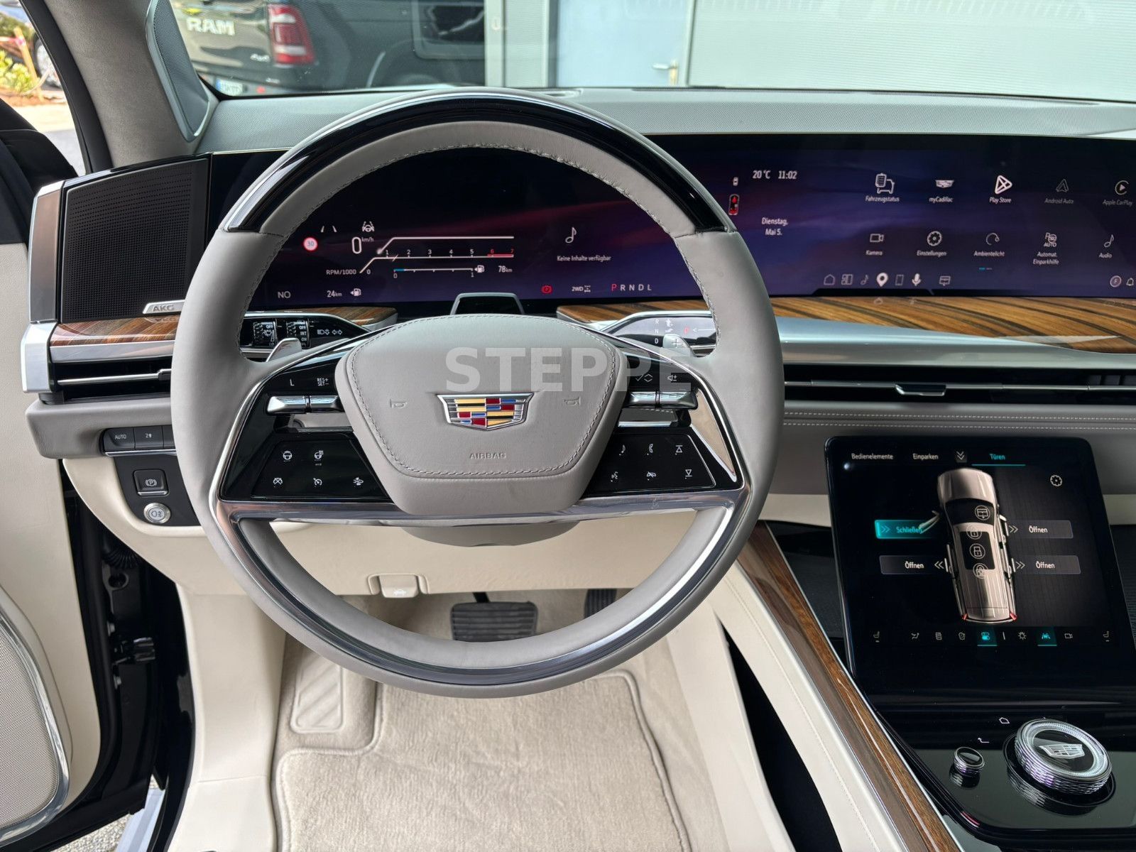 Cadillac Escalade FACELIFT MY26 6.2 V8 Platinum Luxury24"
