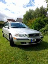 Volvo V40 Kombi, EZ 2004, 190.574 km, silb... - gebrauchte Volvo V40 aus dem Jahr 2004