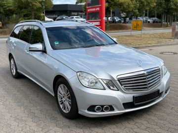 Mercedes E 220 - 1