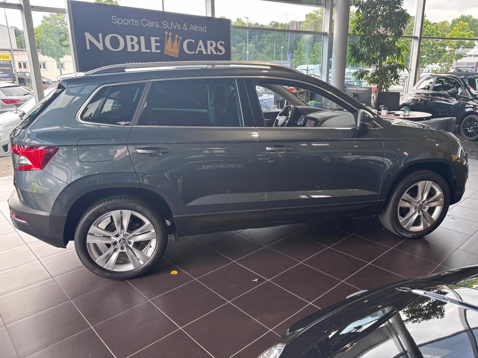 Fahrzeugabbildung SKODA Karoq Style AHK ACC LED RFK