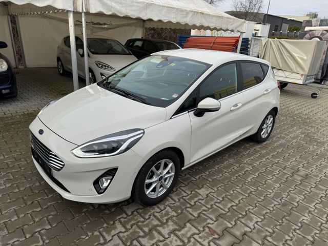 Ford Fiesta Titanium X Kamera LED NAVi 5Tür