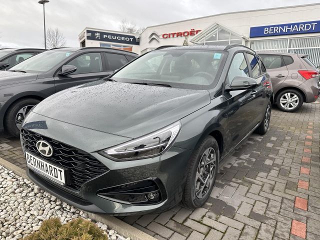 Hyundai i30 CW 1.5 T-GDi DCT Family Klima Navi