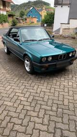 BMW E30 318i Cabrio 1 Vorbesitzer Oldtimer - BMW 318 aus 1992: 318i
