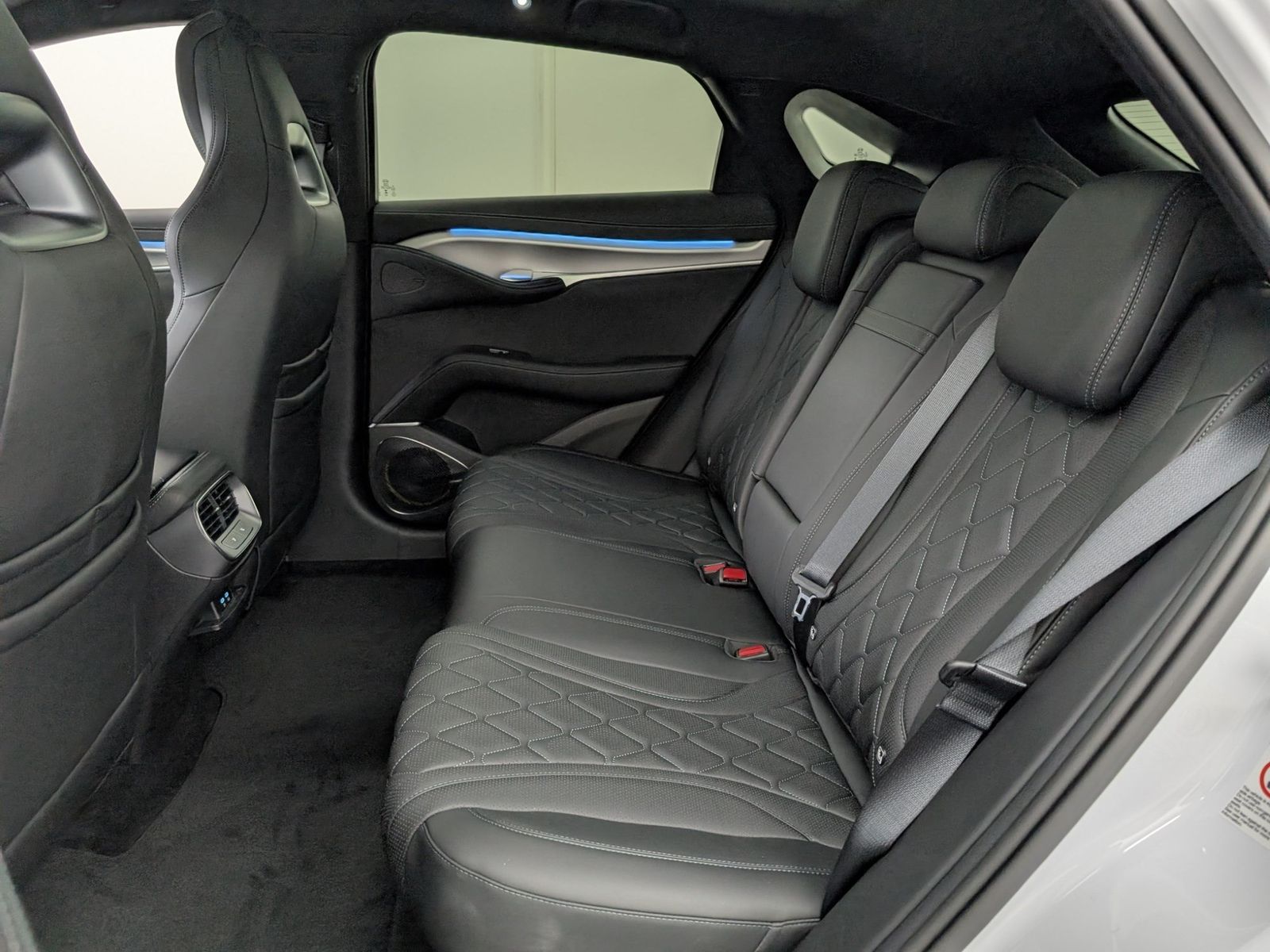 BYD SEALION 7 Sealion 7 Comfort Dynaudio Kamera Navi LED – Bild 9