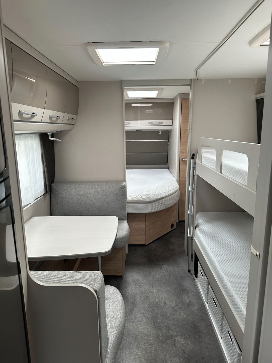 Fahrzeugabbildung Dethleffs Nomad 730 FKR - Autarkie Monster - Voll!!!