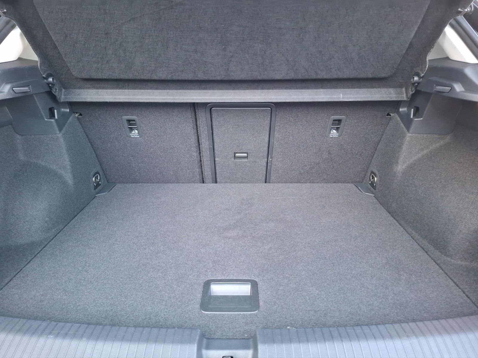 Fahrzeugabbildung Volkswagen T-Roc TSI Life LEDplus ACC Kamera Sound Navi