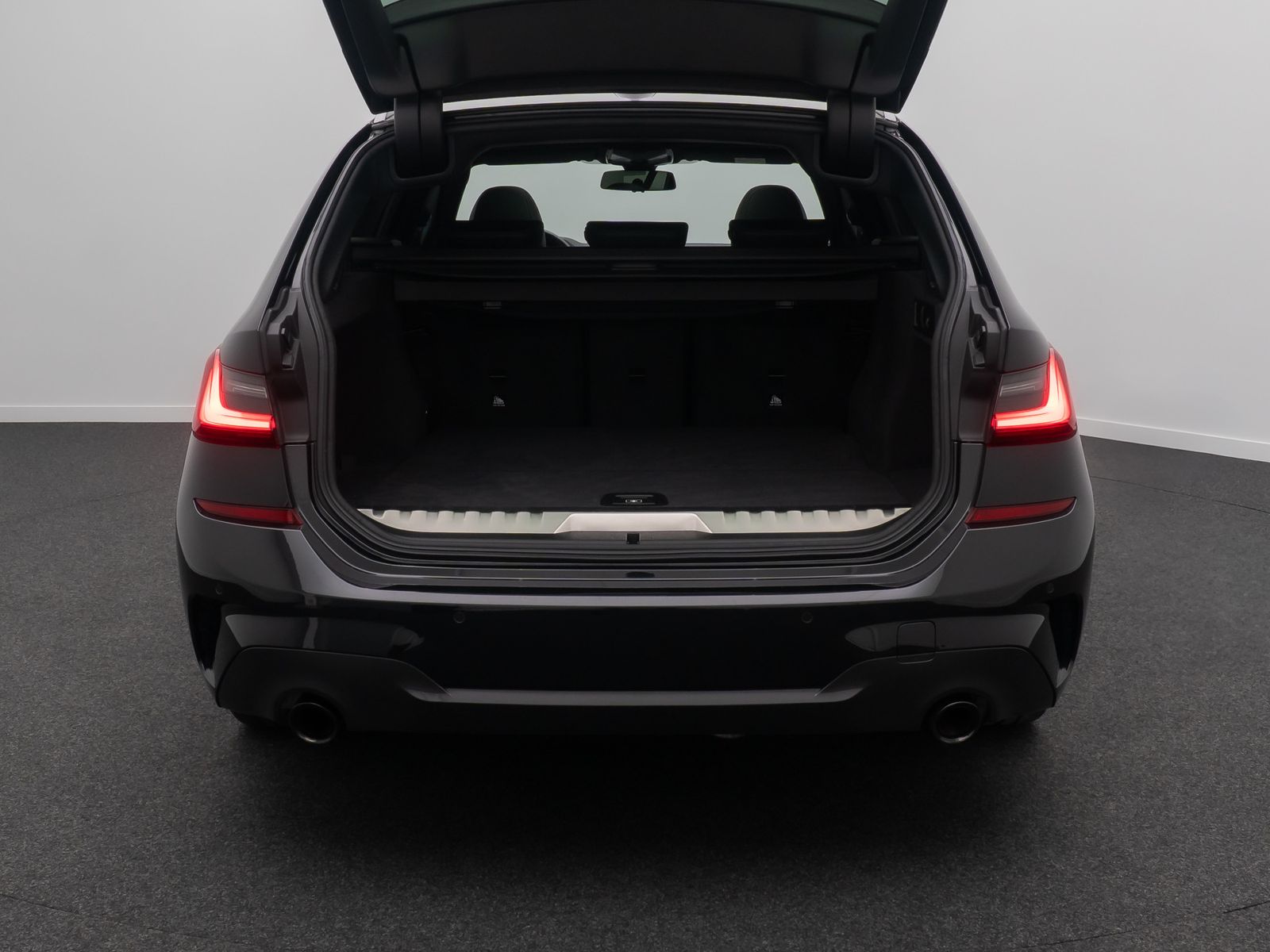 Fahrzeugabbildung BMW 330e xD M Sport Kamera Laser HUD DAB HiFi Komfor