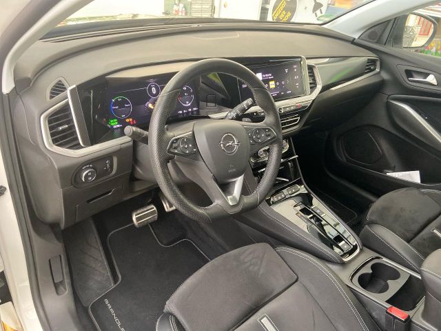 Grandland GSe 4x4 Plug-In-Hybrid Automatik