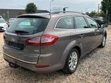 Ford Mondeo Turnier Titanium/2.HD/KLIMAA./AHK/NAVI./ - Ford Mondeo aus 2011: Titanium