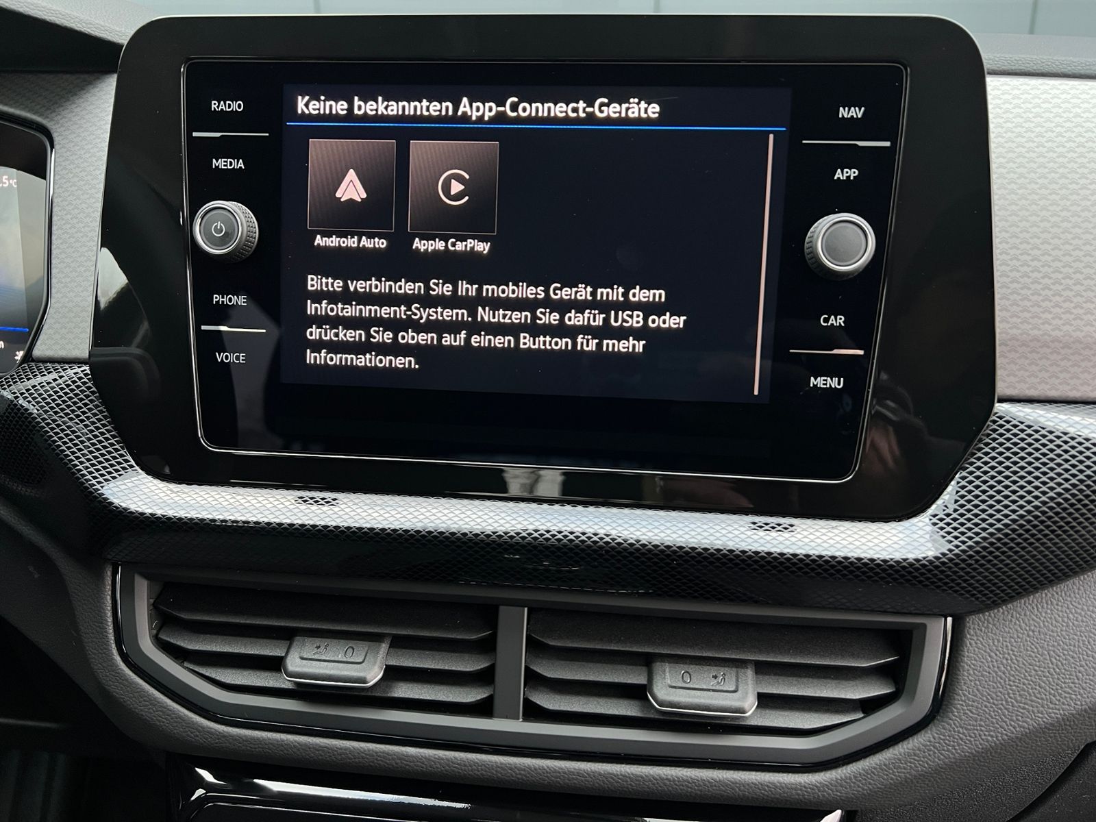 Fahrzeugabbildung Volkswagen T-Cross Life 1.0 TSI DSG *IQ.Light, ACC, App-Con