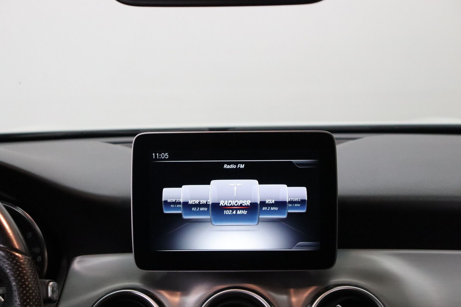 Fahrzeugabbildung Mercedes-Benz GLA 220 d AMG-line * LED * Navi * Pano