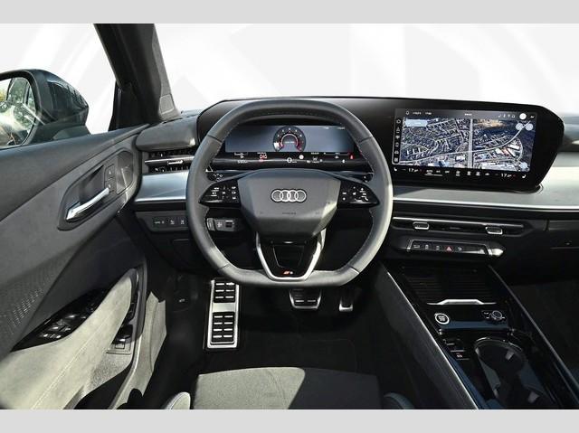 Audi Q3 SUV TFSI tronic S line Matrix Pano DCC AHK So