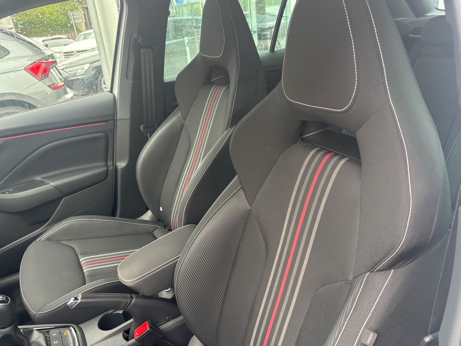 Fahrzeugabbildung SKODA Kamiq 1.0 TSI KAM PANO Monte Carlo