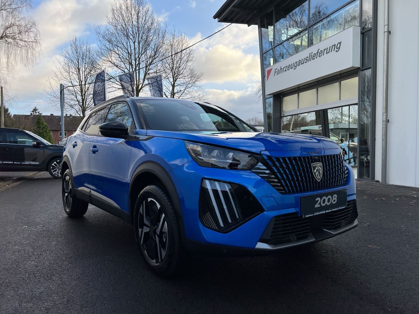 Fahrzeugabbildung Peugeot 2008 GT HYBRID 145 e-DSC6 Panorama Navi