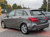 Mercedes-Benz B 180 d Urban*NAVI*LED*AUTOMATIK*KAMERA*P-ASSIST - Mercedes-Benz B 180 in Wiesbaden
