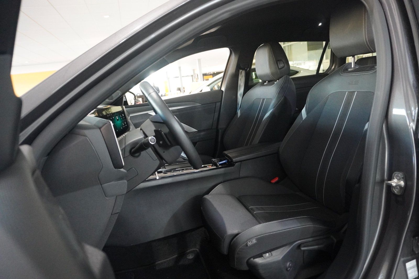 Fahrzeugabbildung Opel Astra L ST 1.5D GS LINE NAVI/LED/360°/SH/DAB/AHK