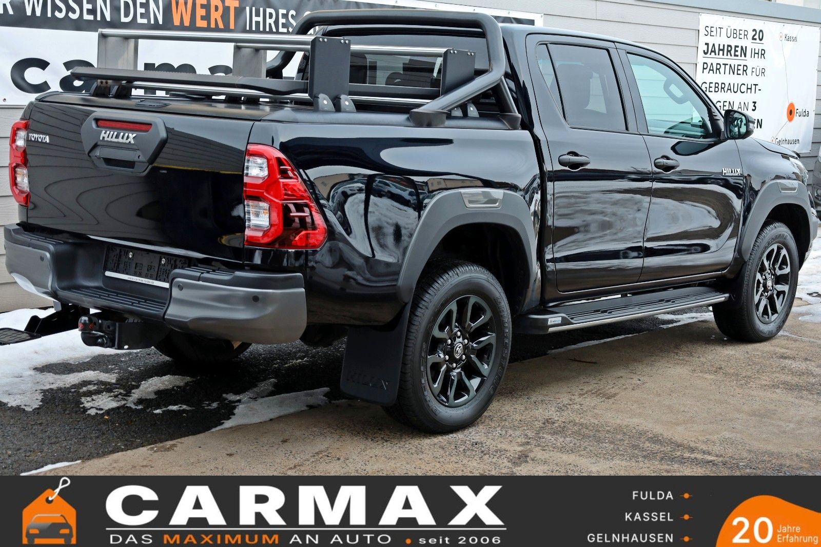 Fahrzeugabbildung Toyota Hilux 2.8 D-4D Invincible, Rollbügel, Rollo, AHK