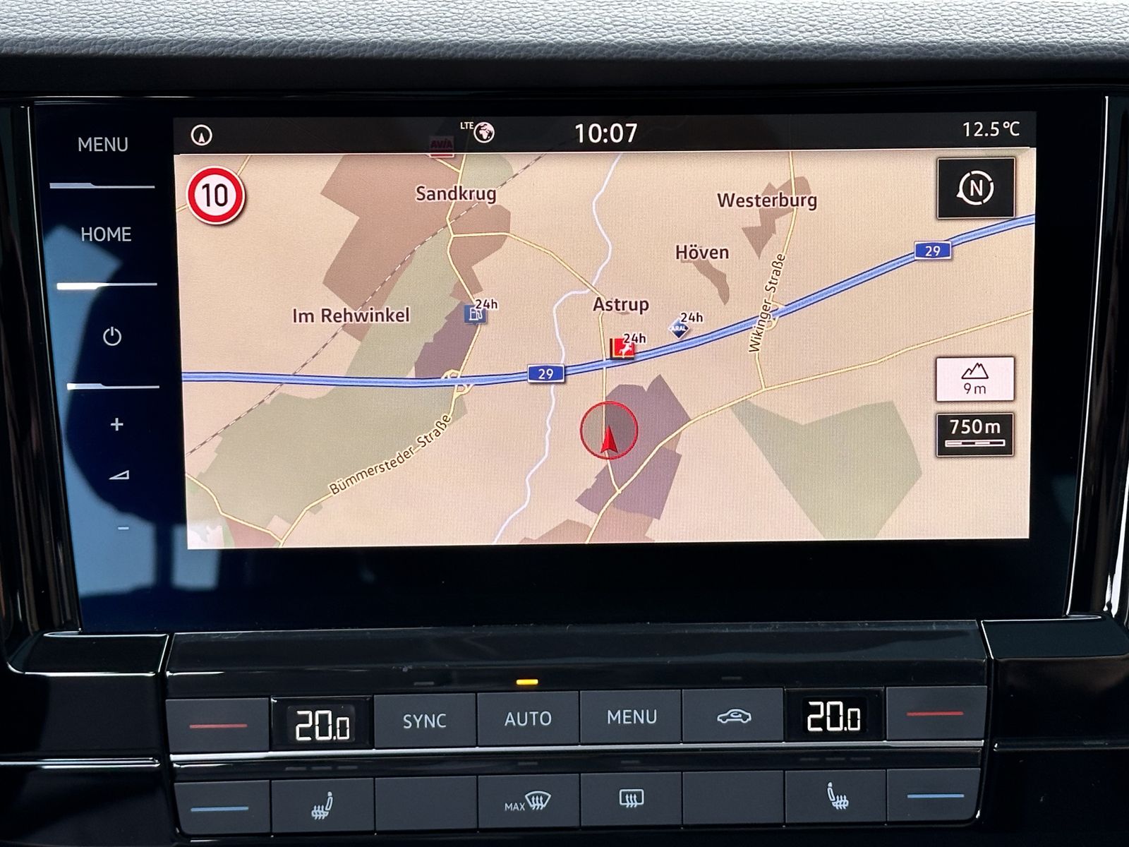Fahrzeugabbildung Volkswagen Touareg 3.0 TDI Elegance 4Motion NAV+LED+PANO+PP