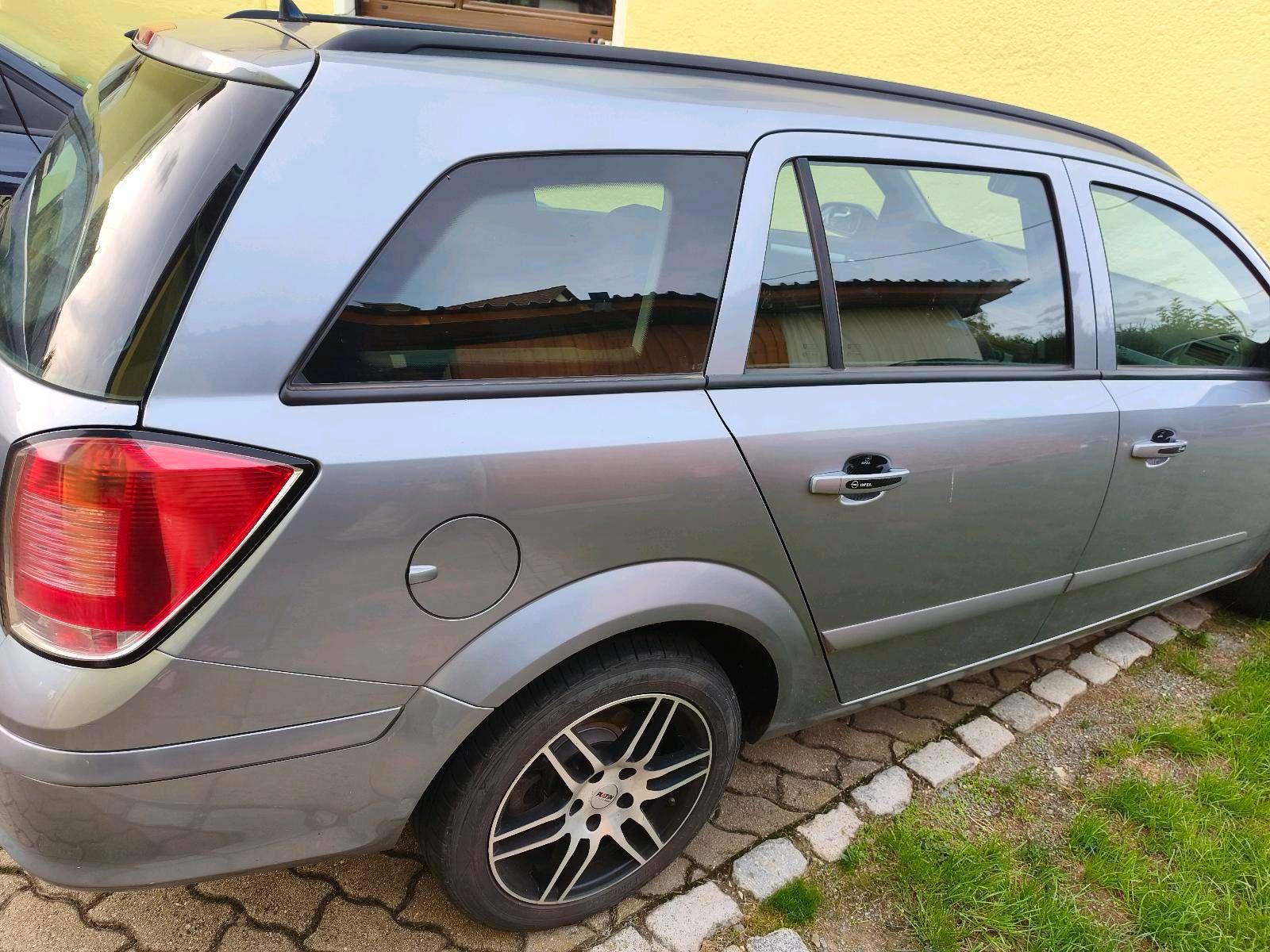 Opel Astra 2005 — engine 105 HP (77kW)