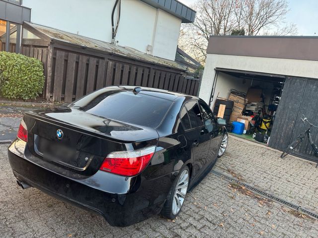 BMW Bmw e60 535d lci m Paket ab Werk schwarz 2