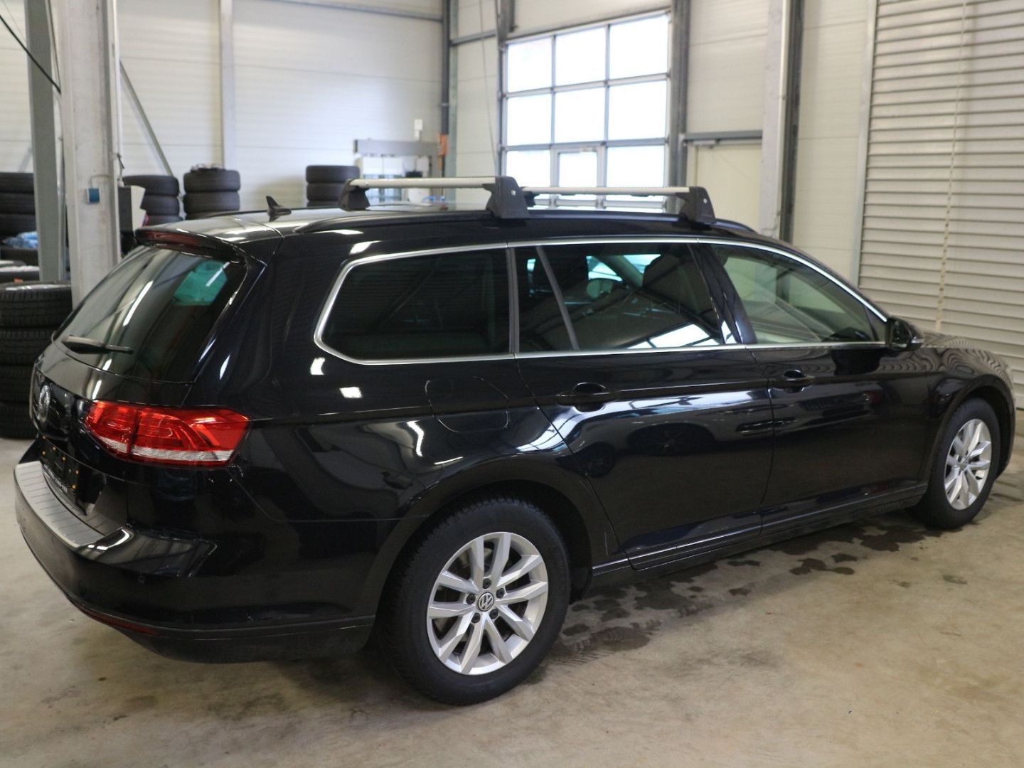 Fahrzeugabbildung Volkswagen Passat Comfortline DSG ACC DAB AID Kamera SHZ