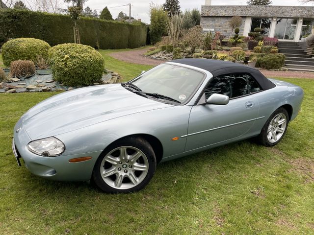 Jaguar XK8 convertible  RHD