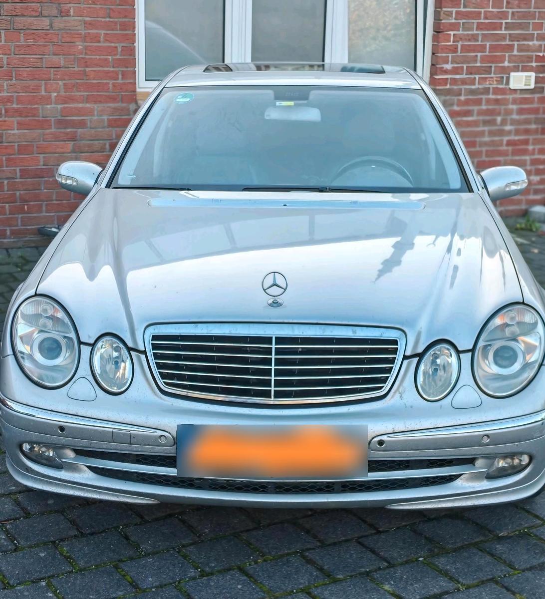 Mercedes-Benz E 220