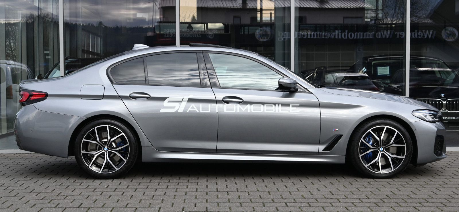 Fahrzeugabbildung BMW 540d xDr. M SPORT °ACC°GLASDACH°INTEGRAL°STHZG°