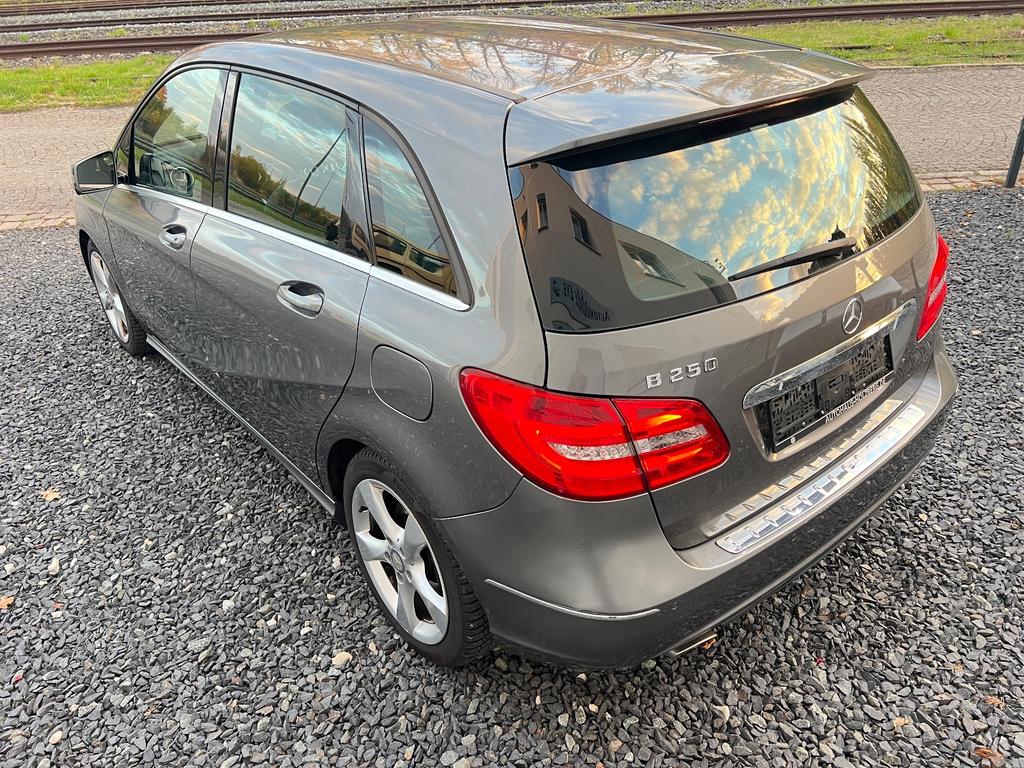 Mercedes-Benz B 250
